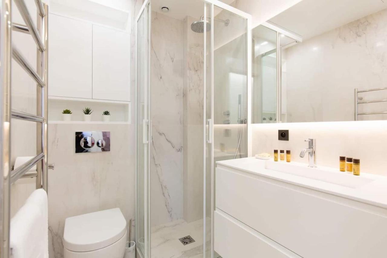 Magnificent Renovated 4-Room Apartment - Croisette Carre D'Or Канны Экстерьер фото